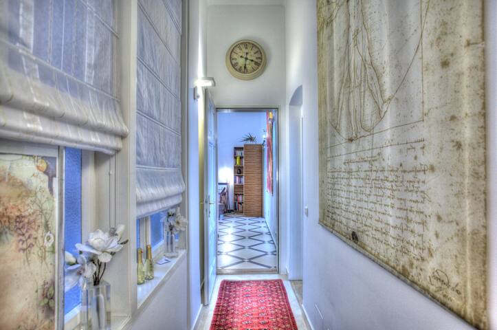 ART Suite “Vienna” | Ring View | 2BR | 85 sqm | gallery image 2