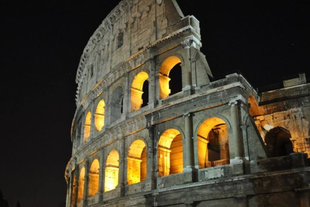 Colosseo, a 2 minuti dalla Struttura