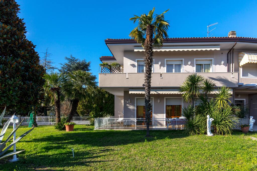 La casa e il giardino