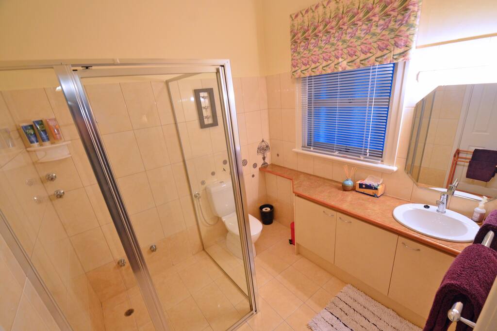 Naturaliste Suite Bathroom