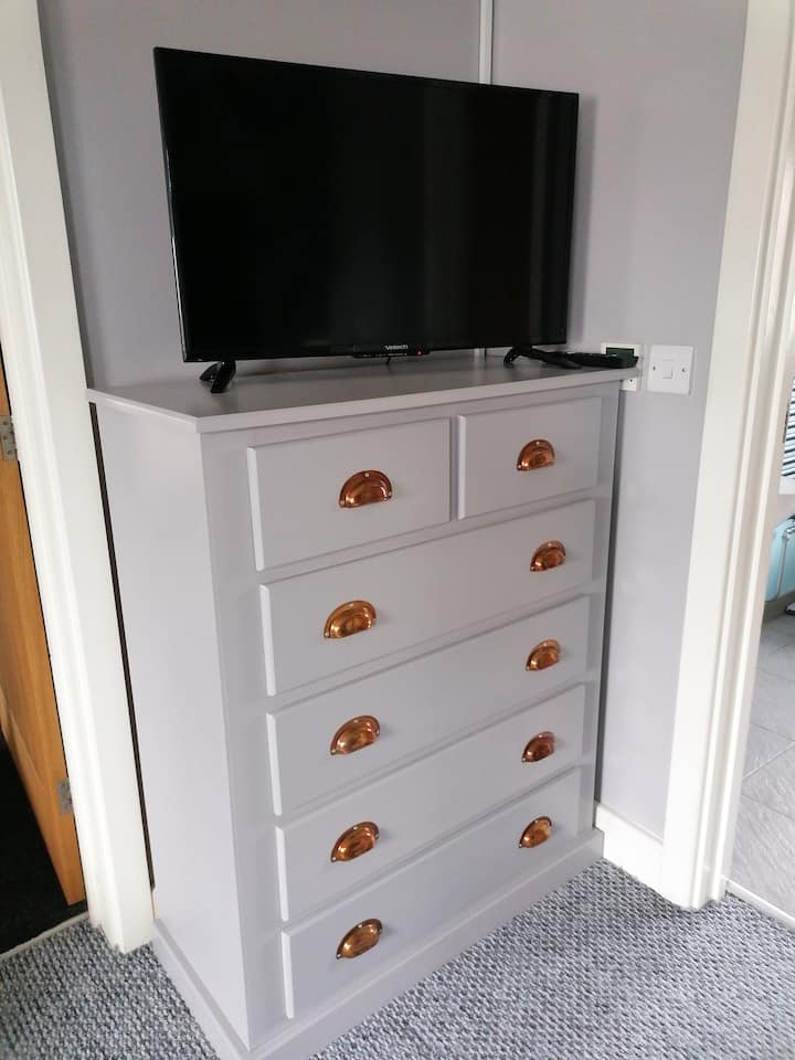 Accessable Rooms With Private Entrance & Parking - Peterborough