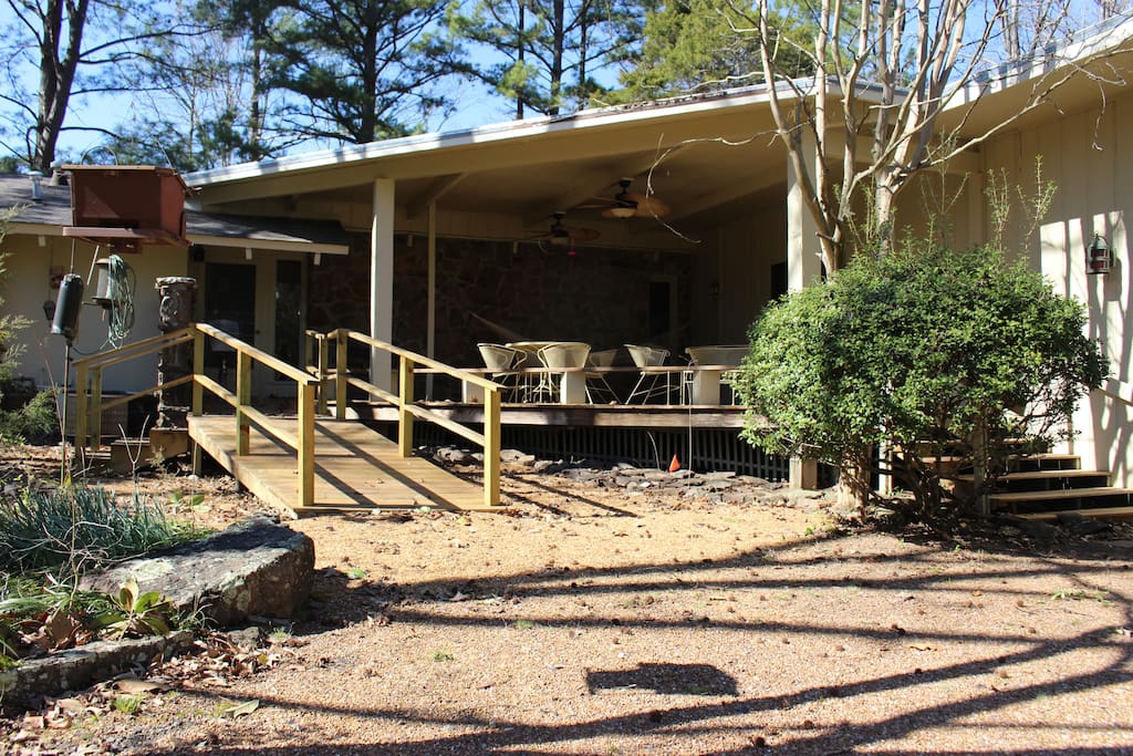 back deck with ramp