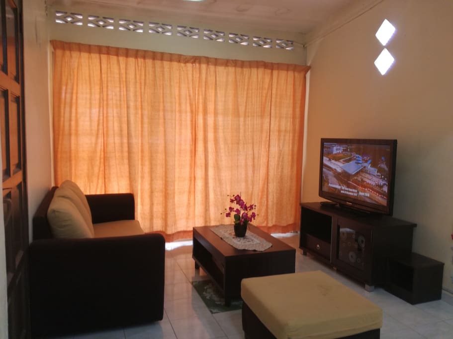 LIVING HALL