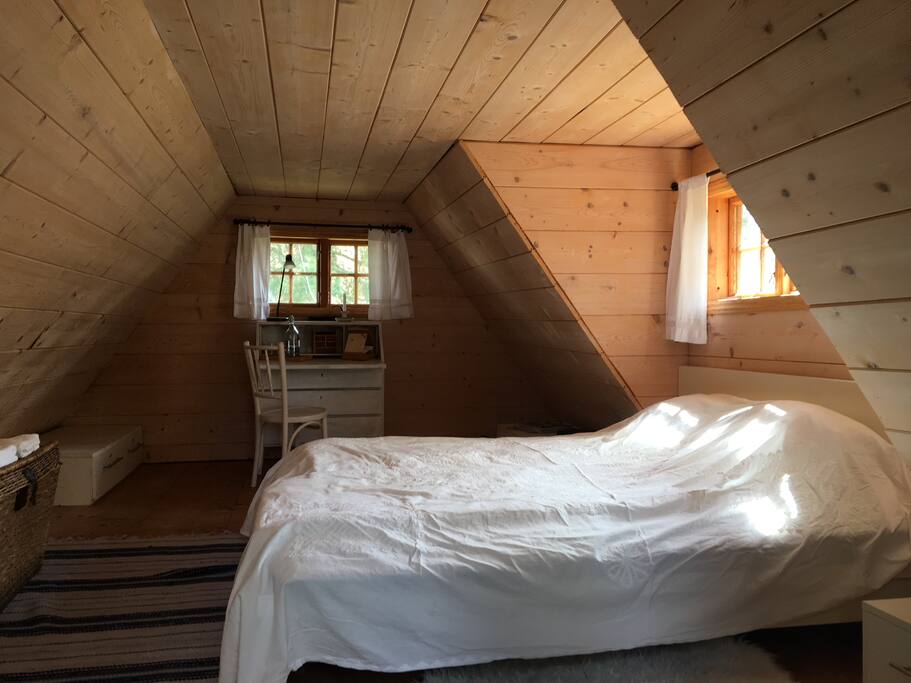 Övervåning med dubbelsäng