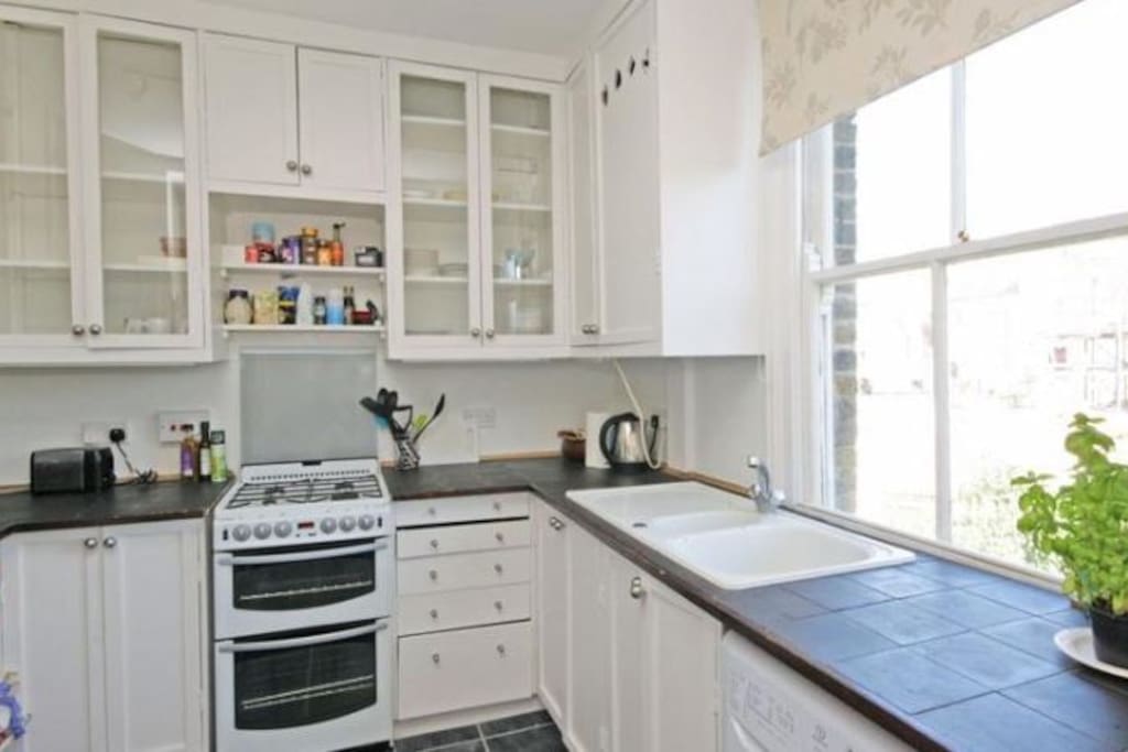 Full use of kitchen, includes toaster, kettle, oven, fridge and washer. Crockery, cutlery provided.