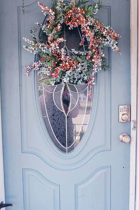 Front entrance is for guests