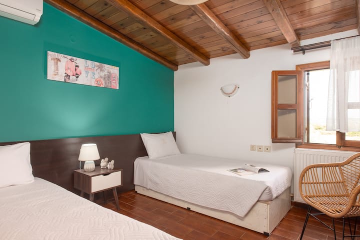 Chumba cha kulala cha watu wawili cha ajabu