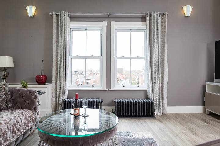 Rooftop Penthouse Sale gallery image 4