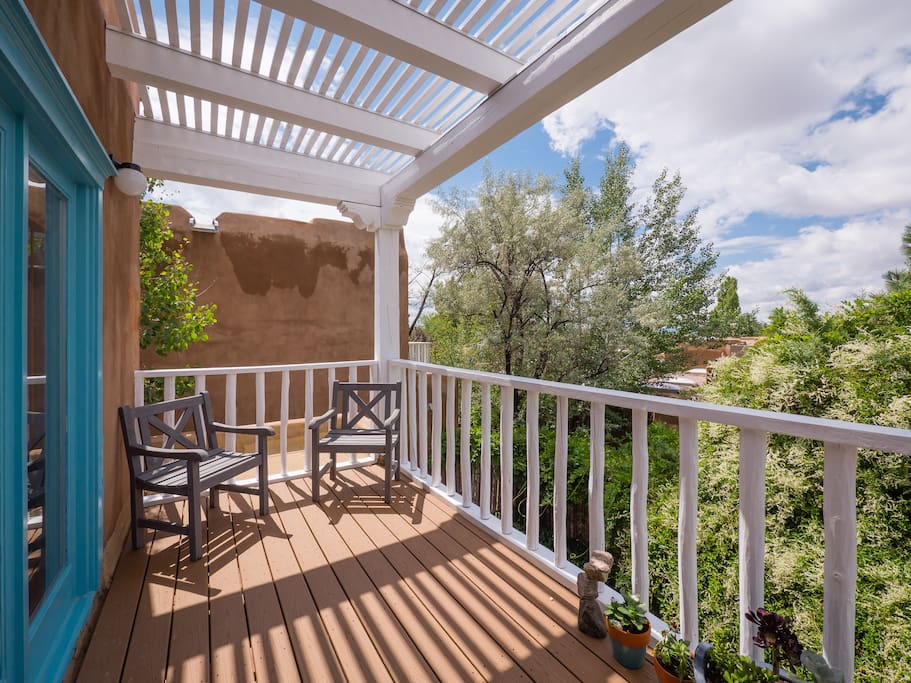 Walk-out, upper deck from living area