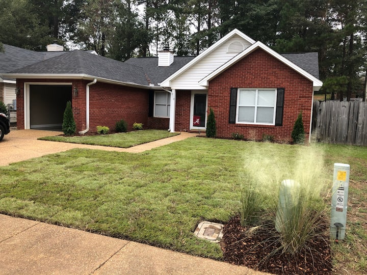 Garden Home Close to the University of Alabama Houses for Rent in