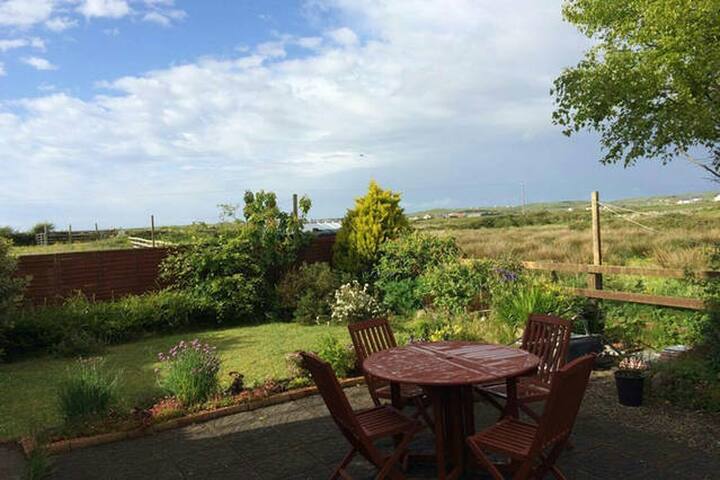 Sorry, there are no tours or activities available to book online for the date(s) you Clare and Milltown Malbay should be your destination of choice. Friels Its one of the best places in Country Clare to regularly see top class musicians - one. Friels Pub (Miltown Malbay) - 2020 All You Need - TripAdvisor
