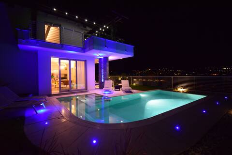 Villa Mimosa-BellagioWildFlowers-Piscina, Beach