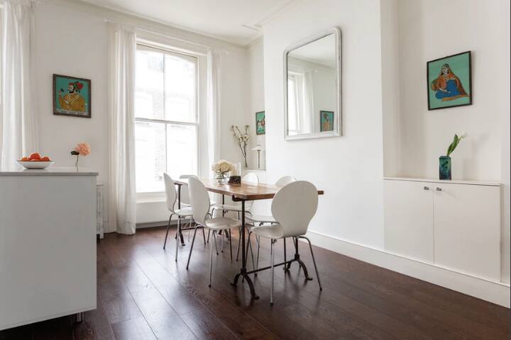 Primrose Hill – Delightful home gallery image 4
