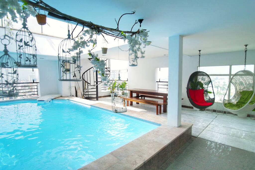 Private pool on the 25th floor