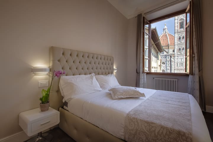 AJ Luxury Duomo View gallery image 2