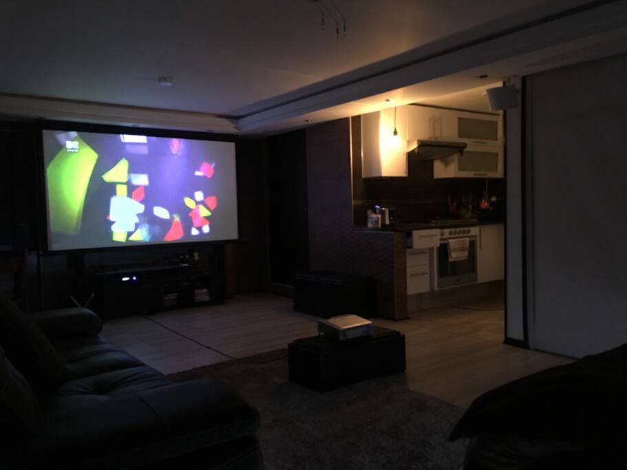 Elección de TV (LED 39 " o PANTALLA DE PROYECTOR)