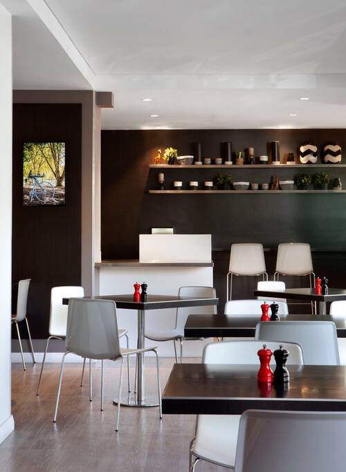 Restaurant - Breakfast