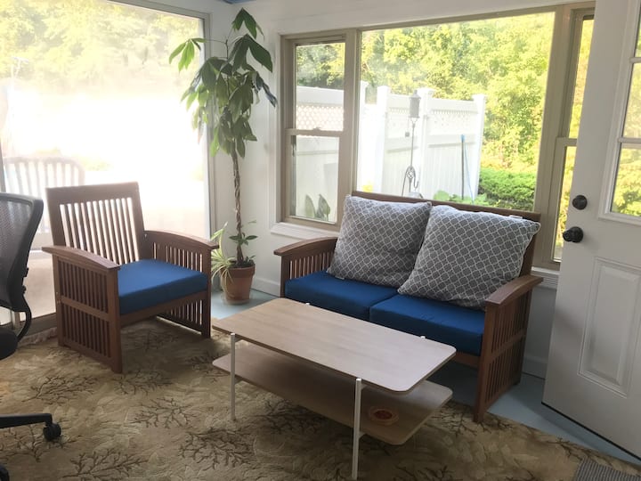 Cozy Barrington Home With A Private Pool - Bristol, RI
