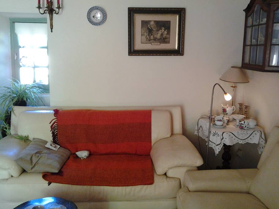 Comfortabele zit/slaapkamer.
