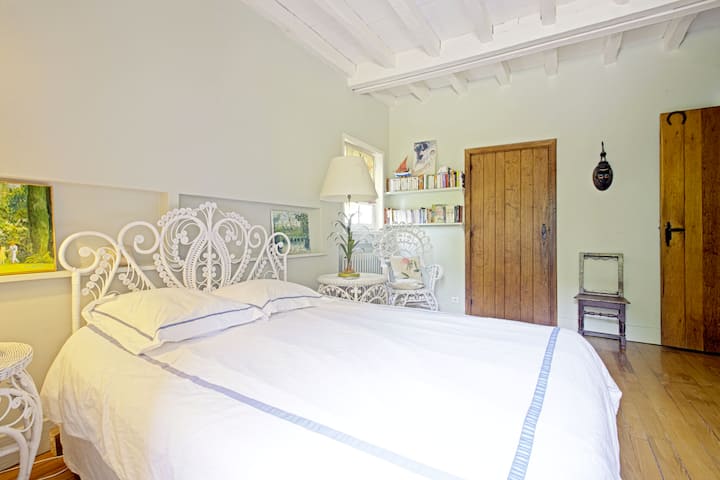 「绿色客房」（ 4 ）通过卫生间进行沟通 