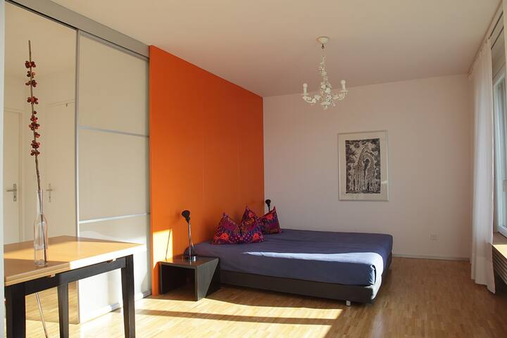 2nd bedrom, 1 double or 2 single beds
