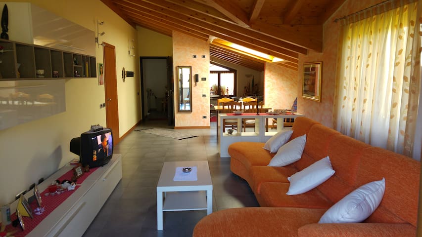 Amazing attic! Over 100m2 of charme