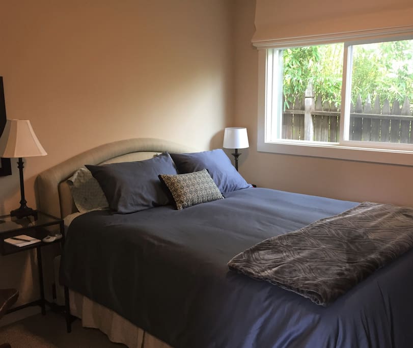 Queen Bed