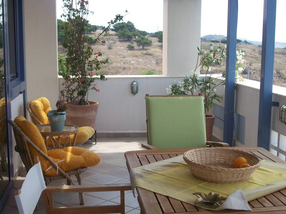 Balcony view to the mountain