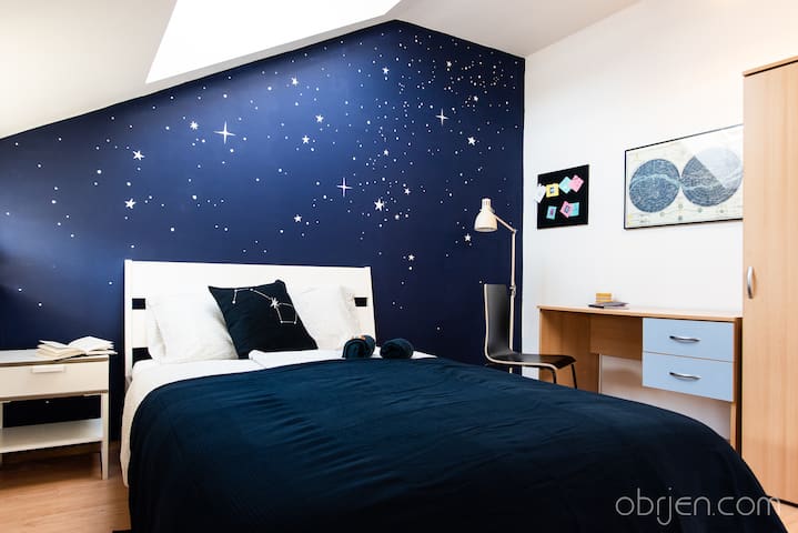 Night Sky Studio near historical center of Brno