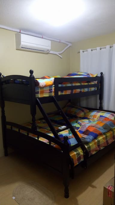 Bedroom/Kids Room