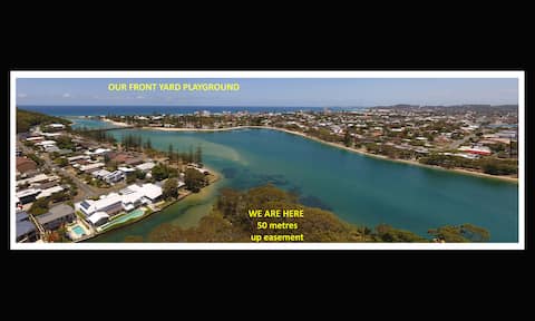 Popular Airbnb listing: Burleigh Bliss 70s House in Burleigh Heads