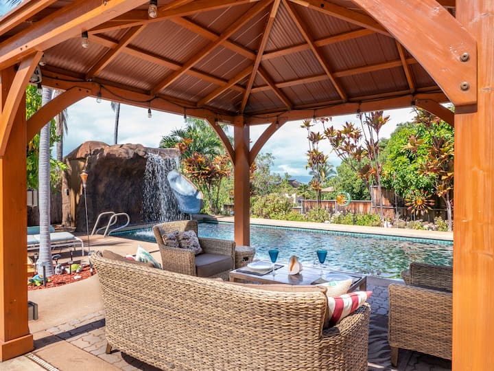 Private 2 bedroom cottage with pool