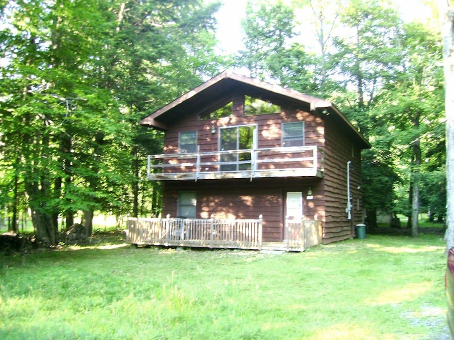 Amazing getaway at Poconos Lake Wallenpaupack Cabins for Rent in LAKE