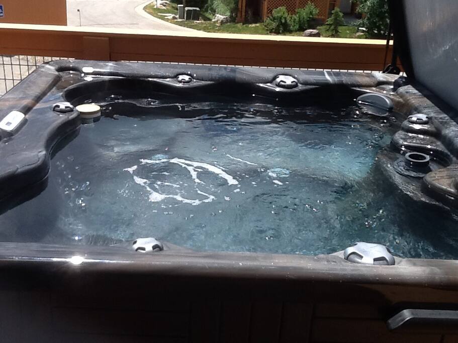 Private 7 person hot tub