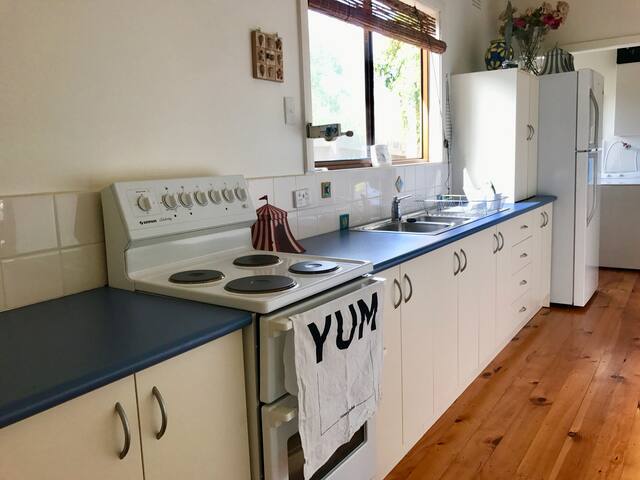 SEA-CHANGE OUR PLACE YOUR PACE – BARWON HEADS gallery image 5