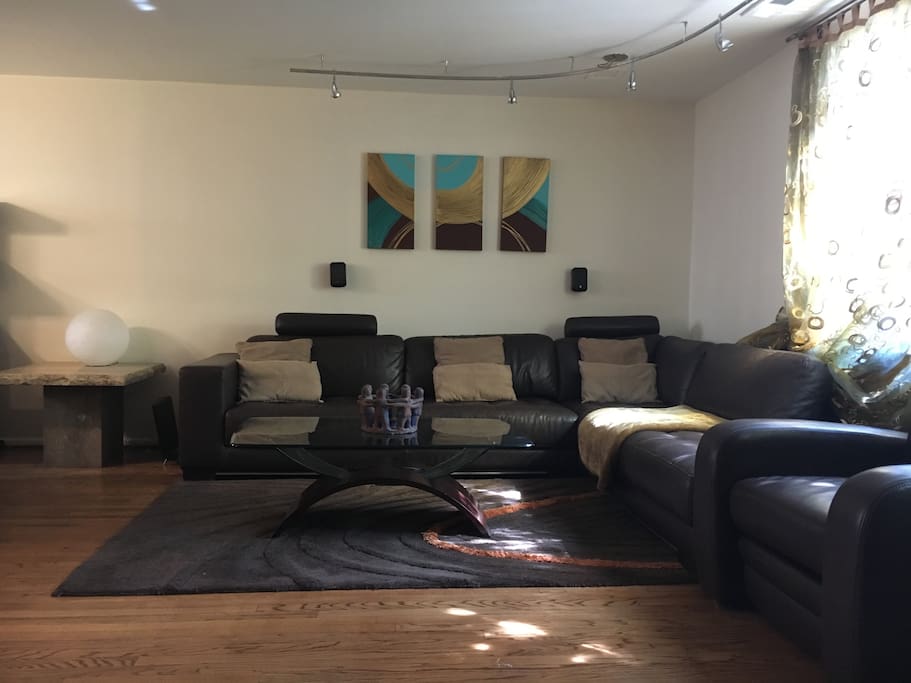 Living room - 2nd floor