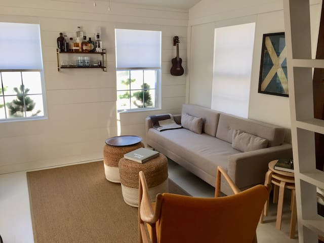 SKIPPER STUDIO, an itty bitty beach cottage.