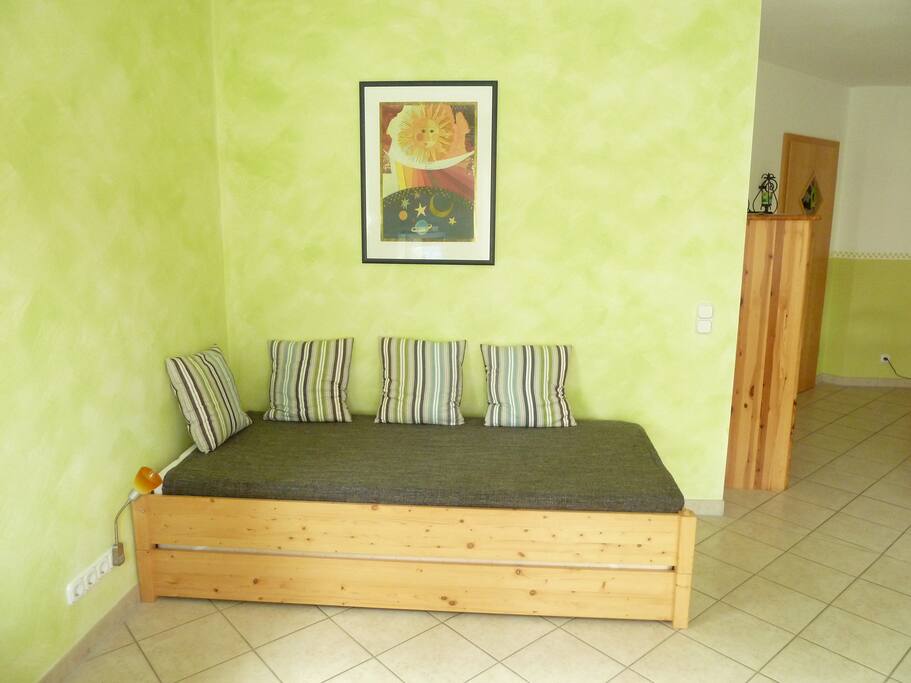 Stabelbett im Wohnzimmer