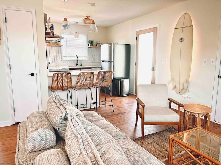 Kure Beach Surf Bungalow • Walk To Beach - Kure Beach, NC