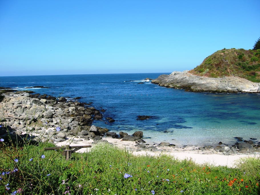 The secluded bay of 'Las Cujas' is just a minutes walk and nice for small children.