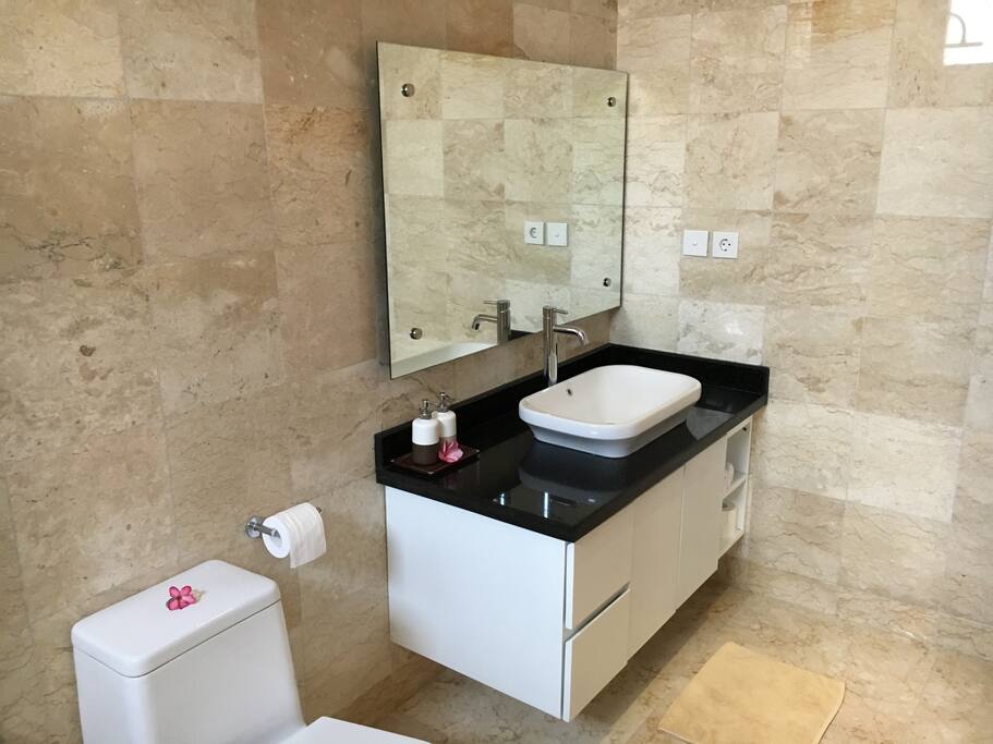 En-suite bathroom