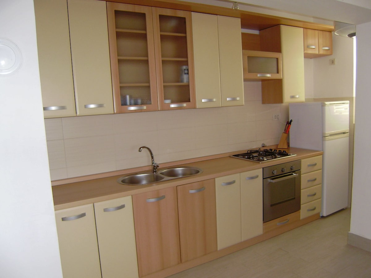 APP-Sunrise- sea view-for 6 people