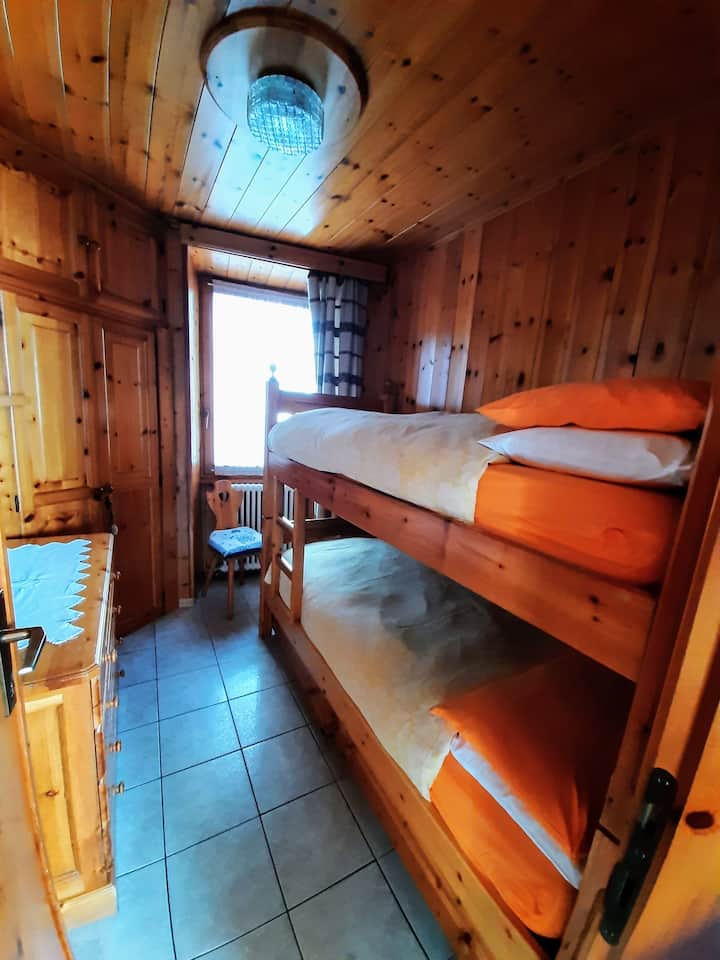 Dormitorio con litera