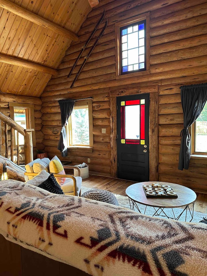 woonkamer 
Tv 
Open haard
 
