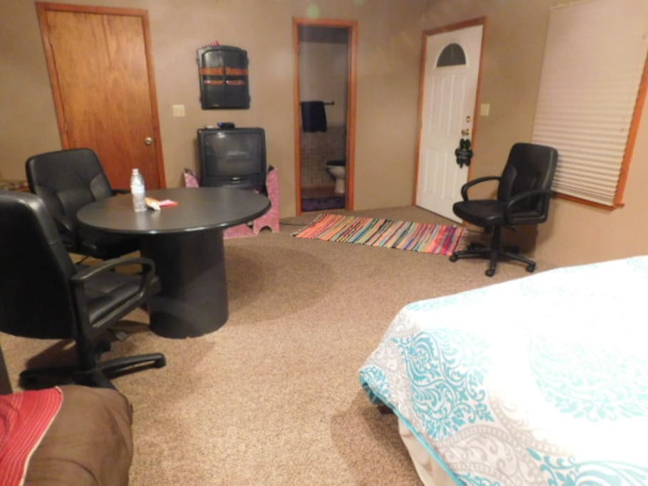 Spacious room, sleeps 5, shares one bathroom