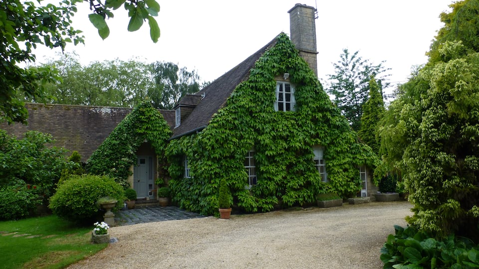 Self Contained Studio in Country House — photo 1