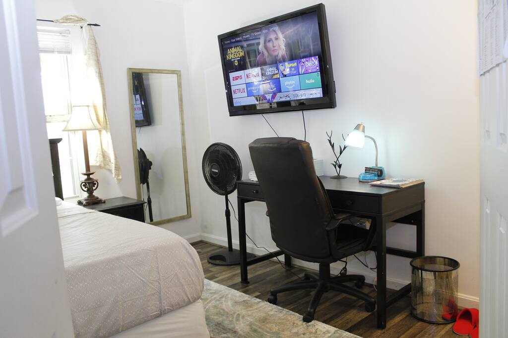 Desk and chair in the room for your convenience. Netflix and Amazon Video.
