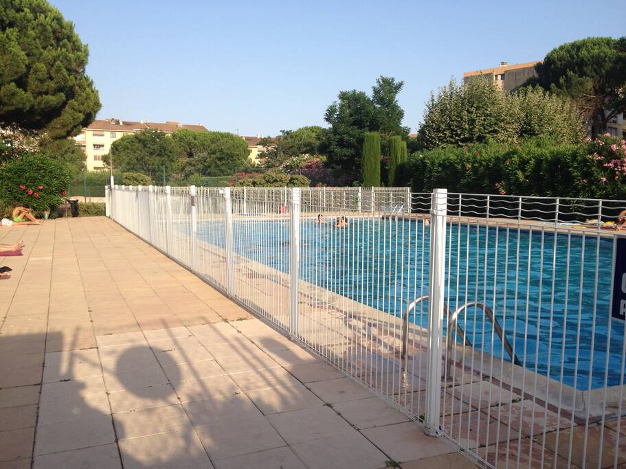 Piscine dans la résidence