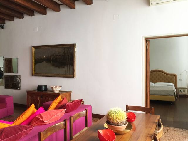 A 250 square metres apt in the heart of Venice gallery image 4