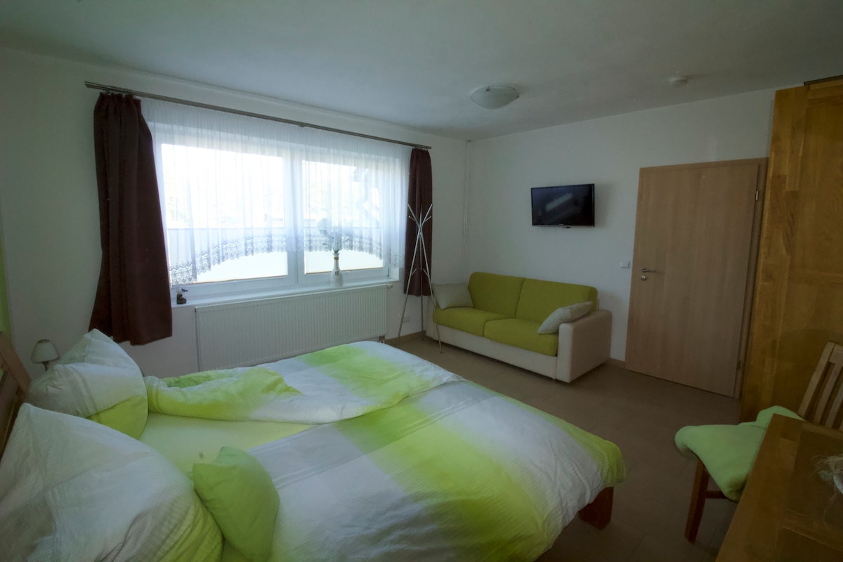 غرفة النوم 1